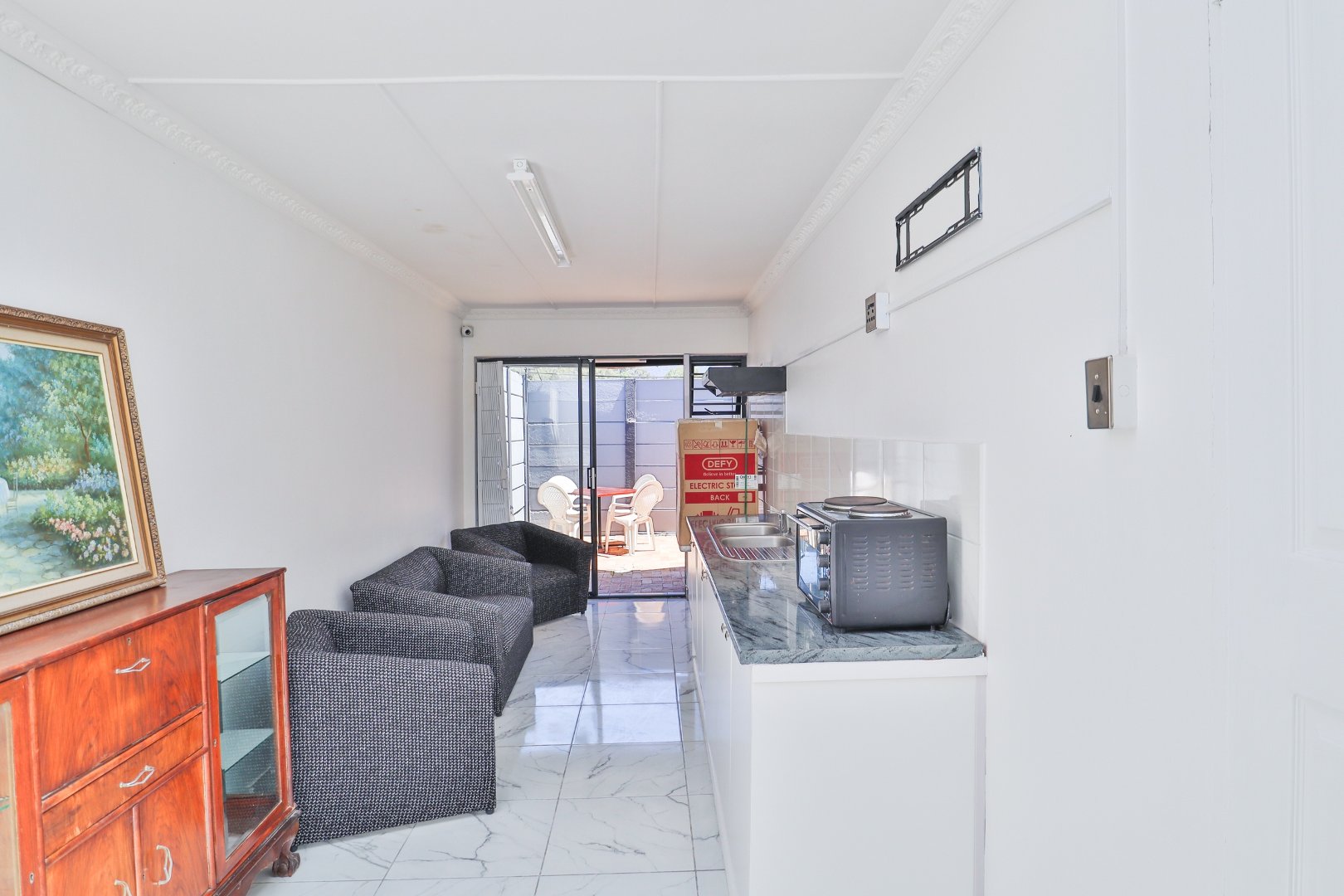 To Let 1 Bedroom Property for Rent in Lansdowne Western Cape